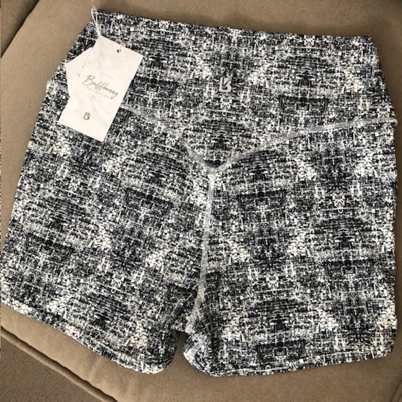 New Buffbunny Collective Shorts, Black and White Print, Size Small / 2.5" Inseam - Picture 4 of 9